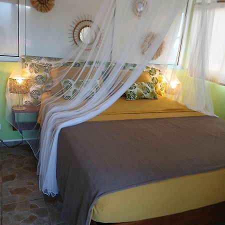 Maisonnette Atypique Au Coeur De La Martinique Riviere-Salee Exterior photo